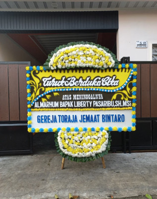 Papan Bunga Duka di Labalawa